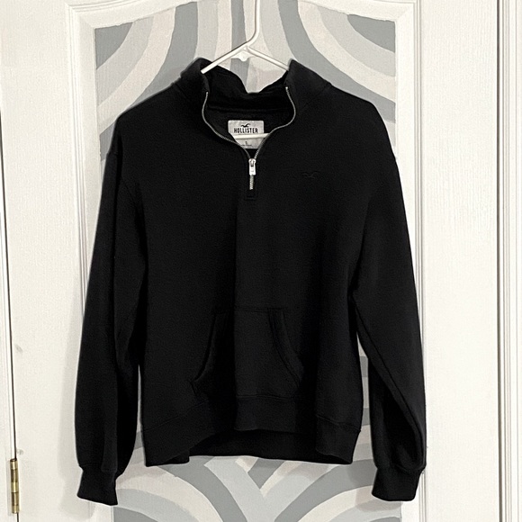 Hollister Oversized Half-Zip Icon Sweatshirt - Picture 1 of 4